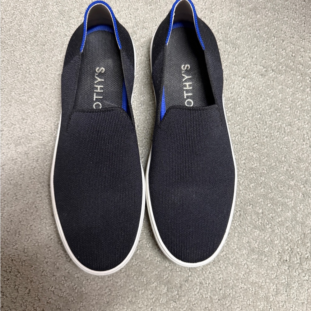 Rothy’s Woman’s Slip-On Knit Sneakers in Black